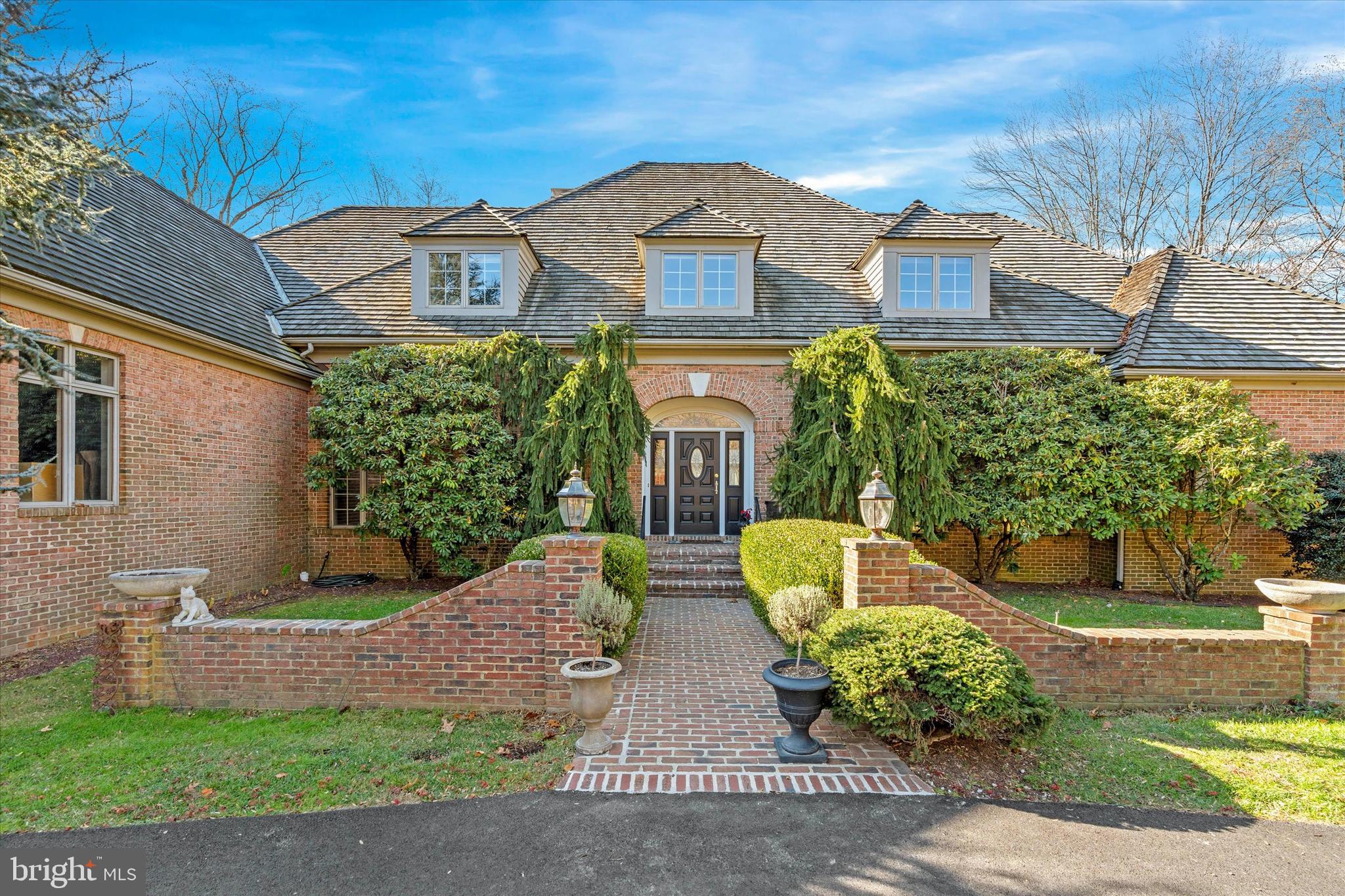 141 ST MORITZ DRIVE