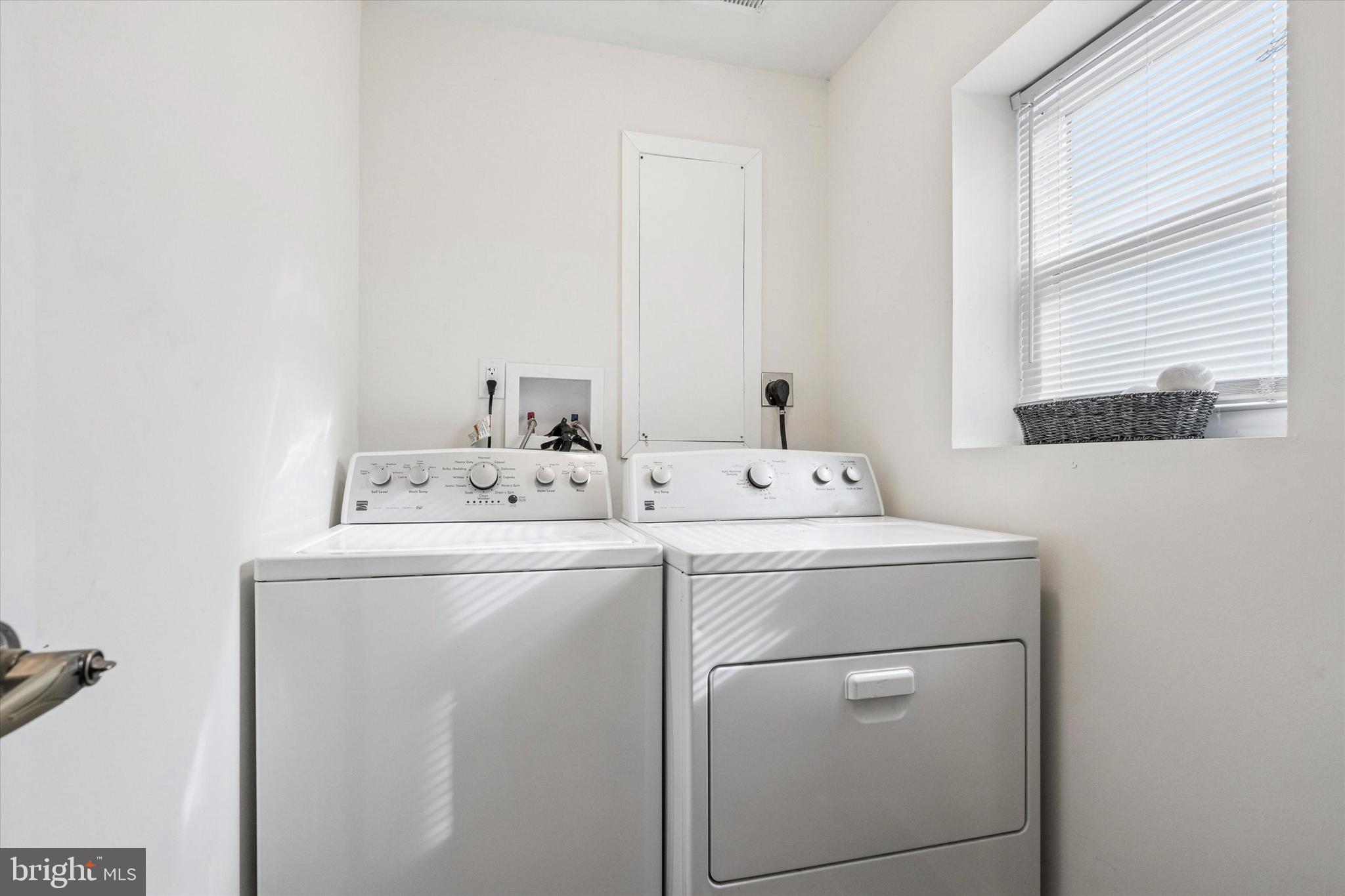 DEARNLEY PARK - Residential