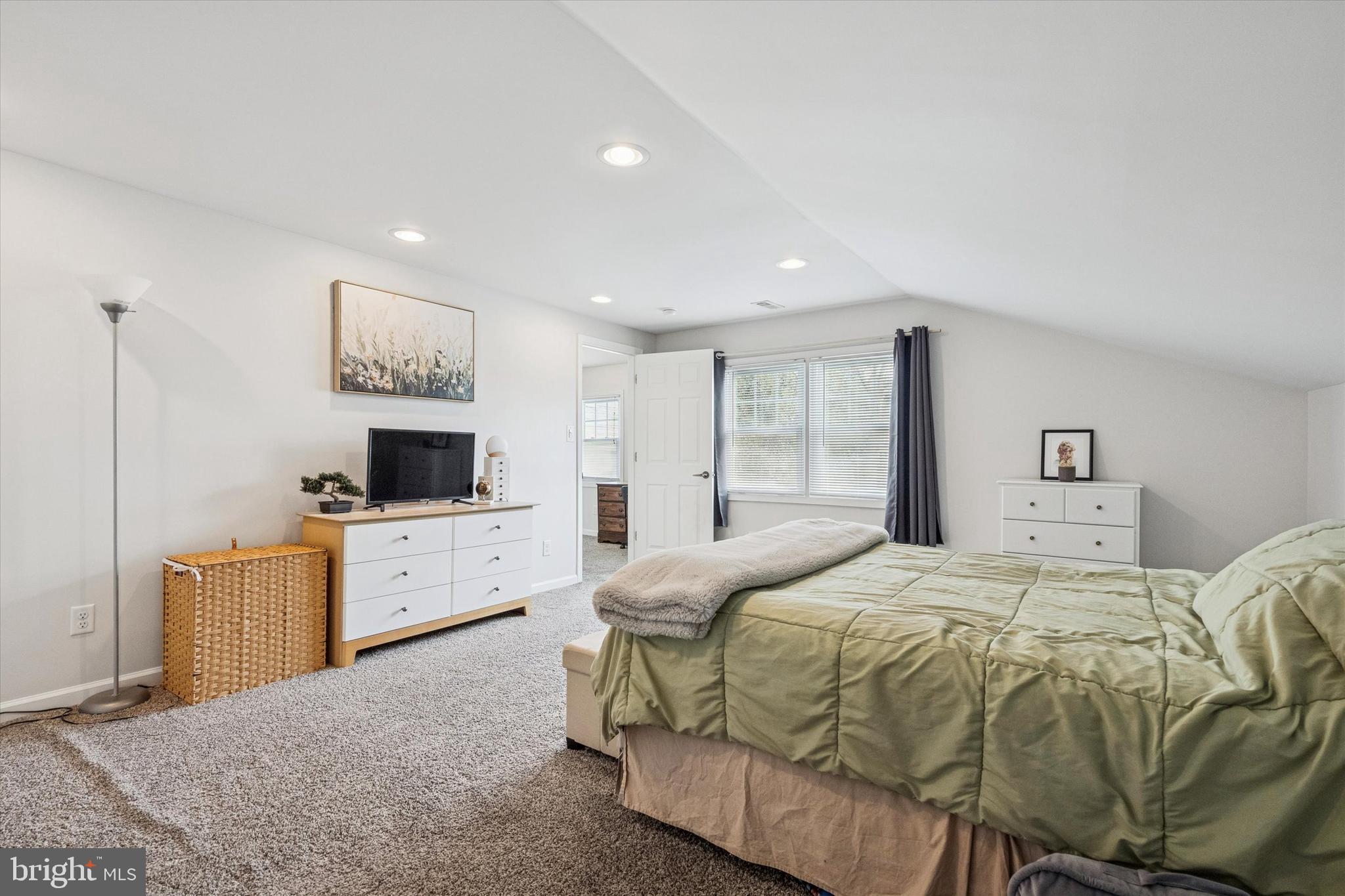 DEARNLEY PARK - Residential