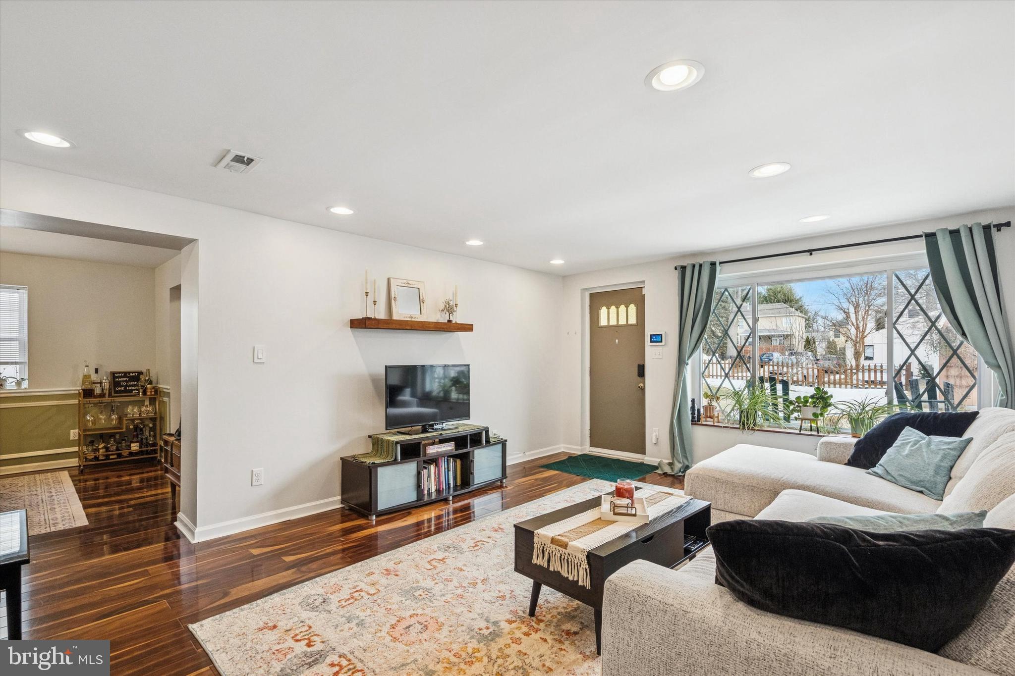 DEARNLEY PARK - Residential