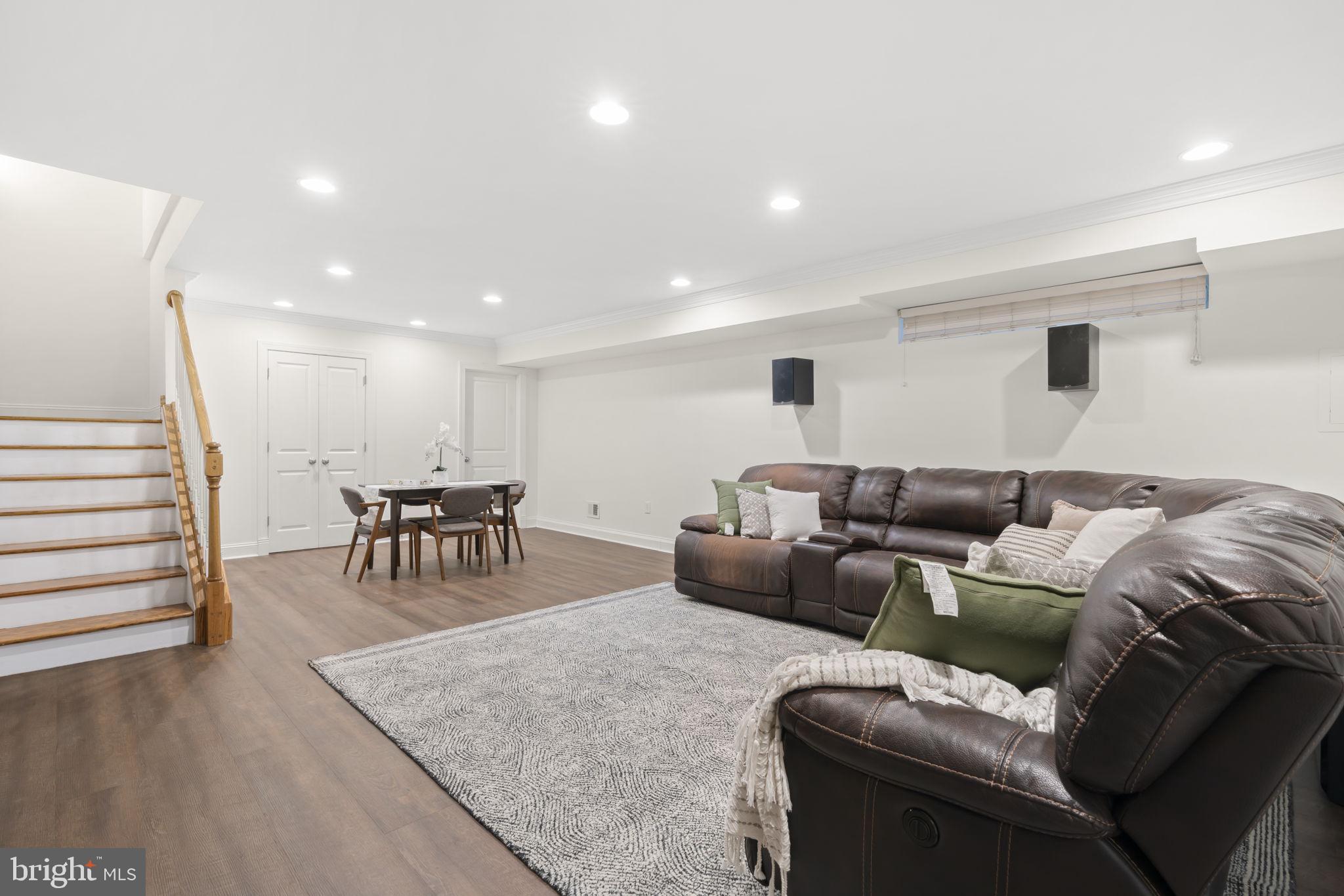 PASSYUNK SQUARE - Residential