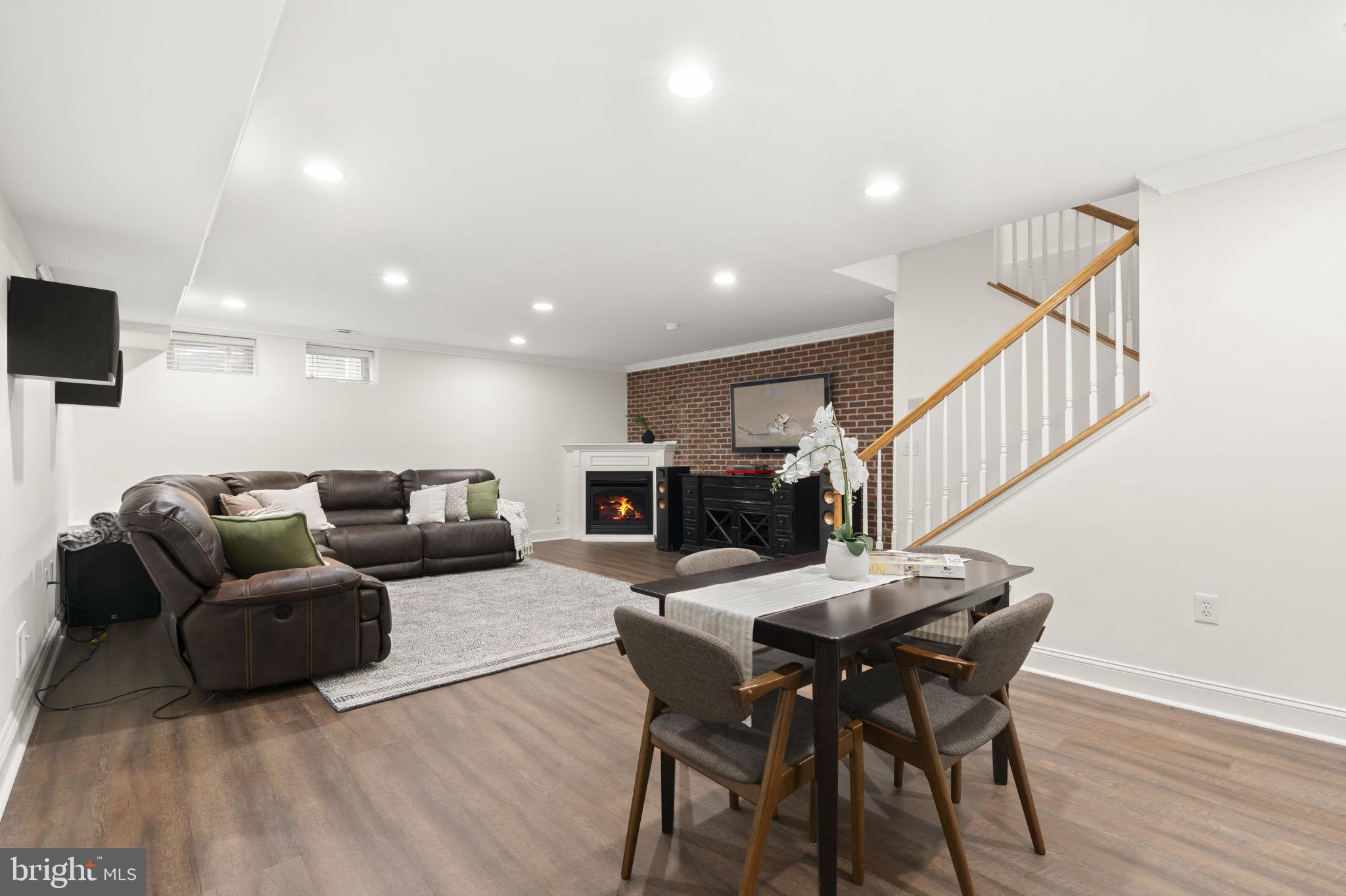 PASSYUNK SQUARE - Residential