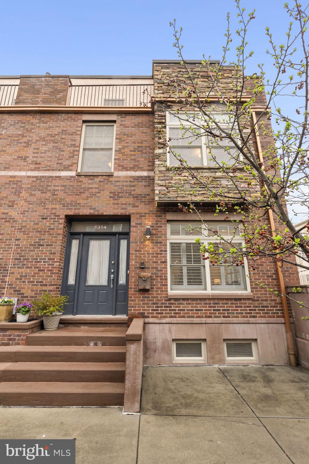 PASSYUNK SQUARE - Residential