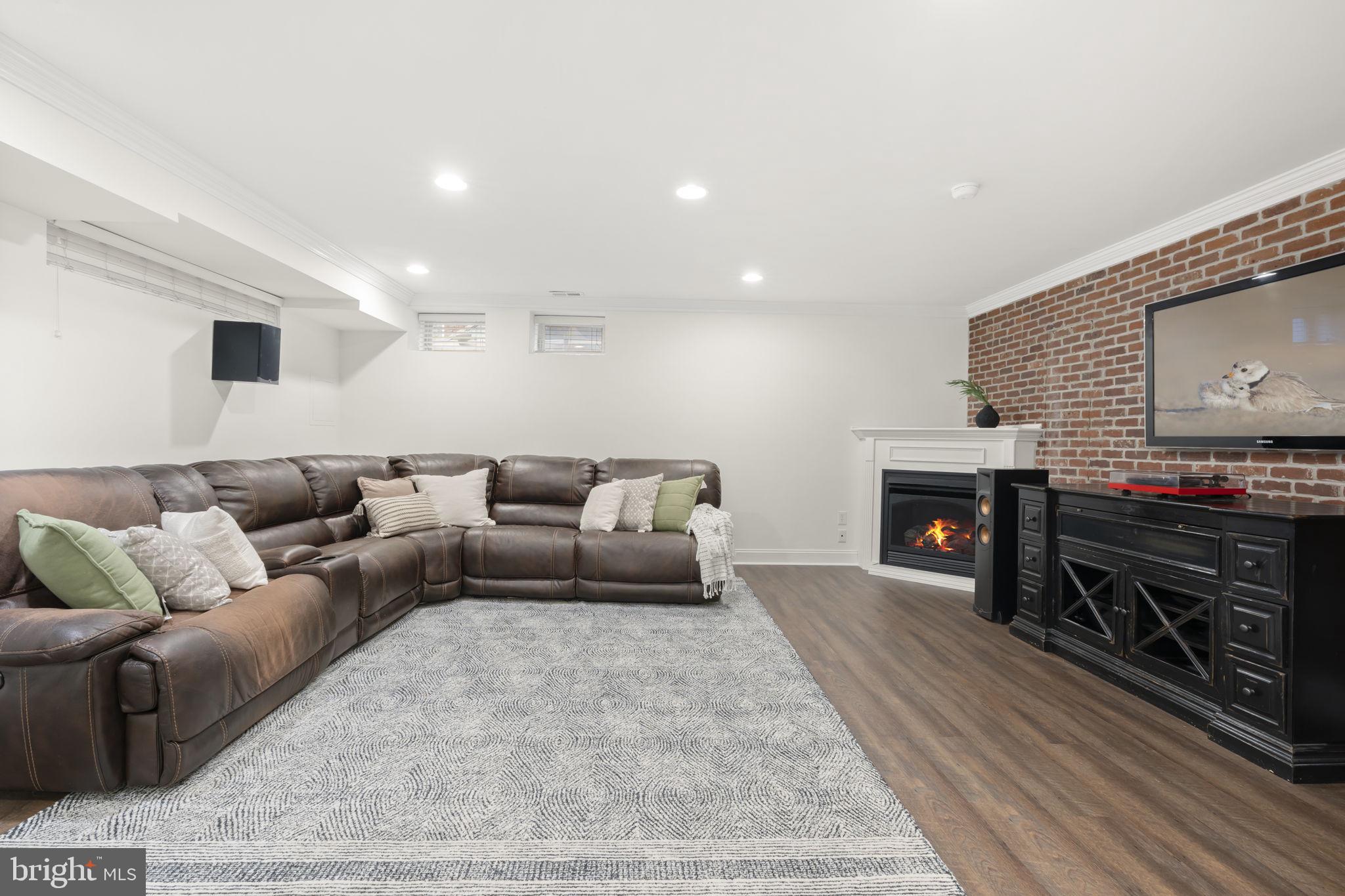 PASSYUNK SQUARE - Residential