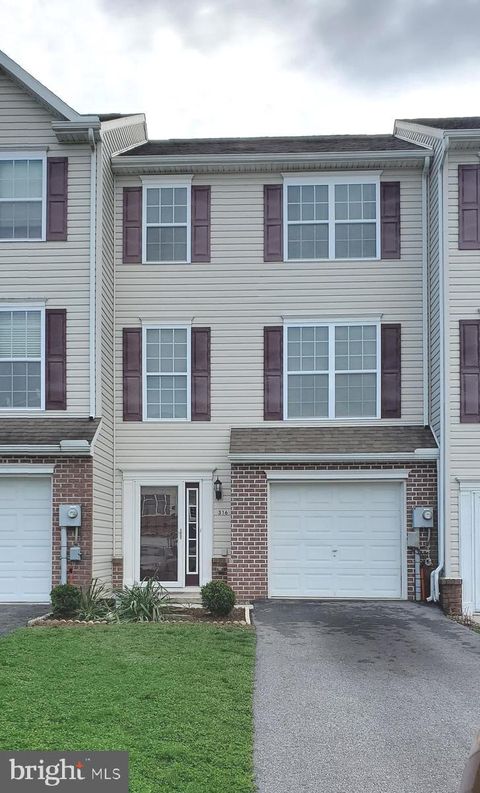 316 CAPE CLIMB YORK PA 17408