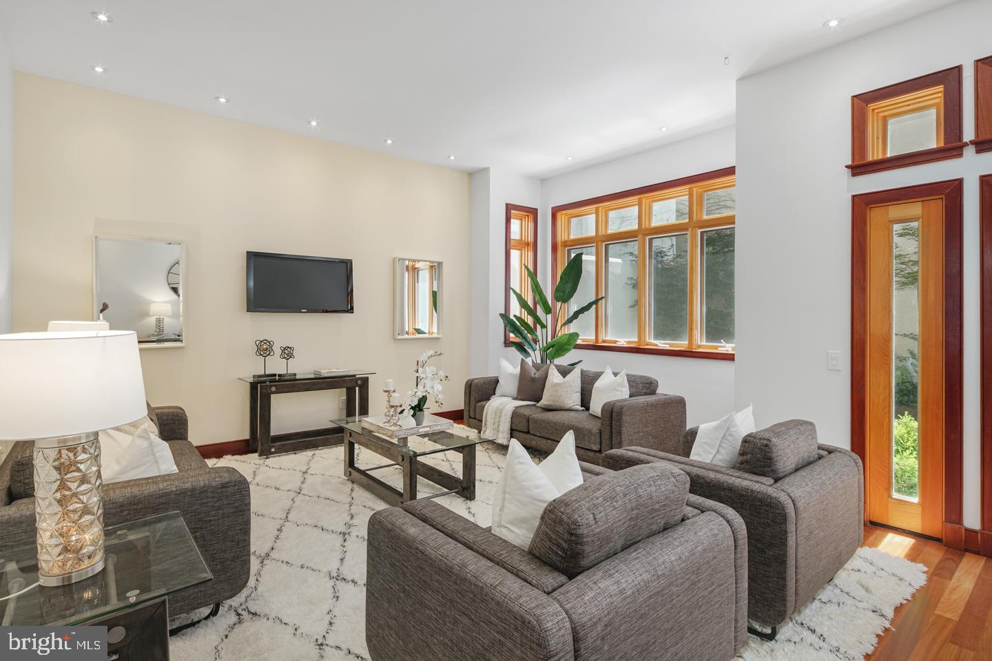 WASHINGTON SQ WEST - Residential