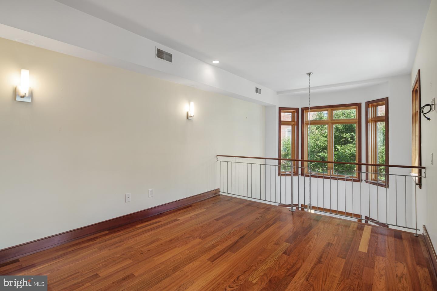 WASHINGTON SQ WEST - Residential