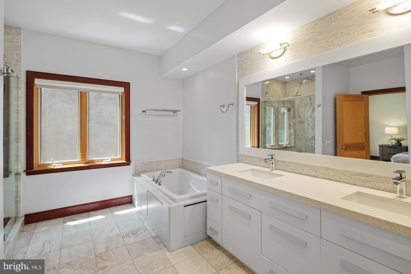 WASHINGTON SQ WEST - Residential