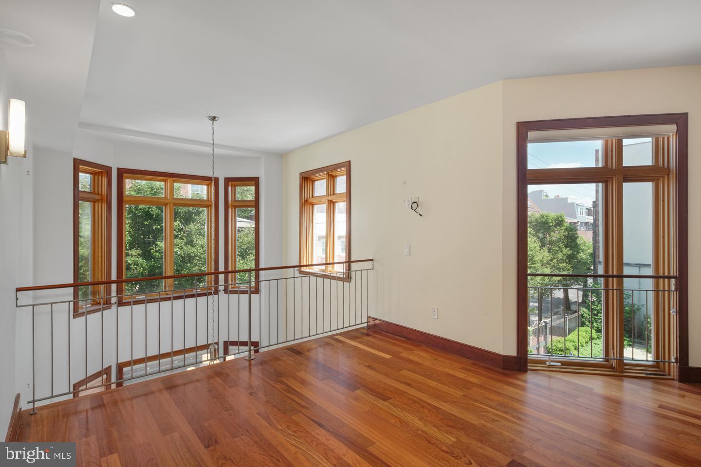 WASHINGTON SQ WEST - Residential