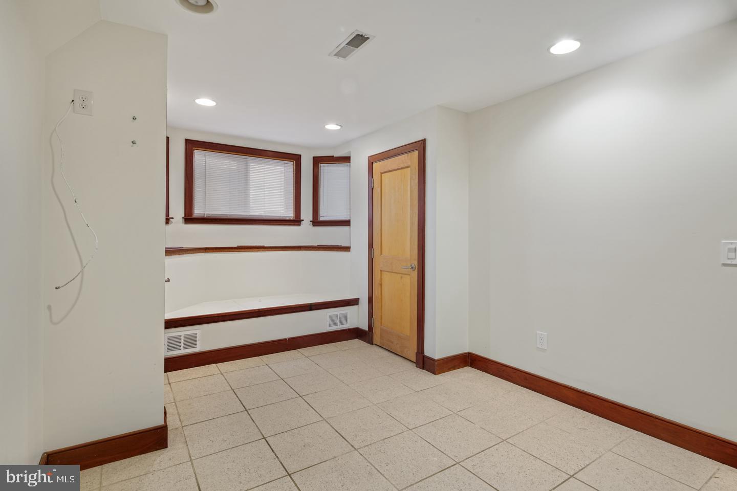 WASHINGTON SQ WEST - Residential