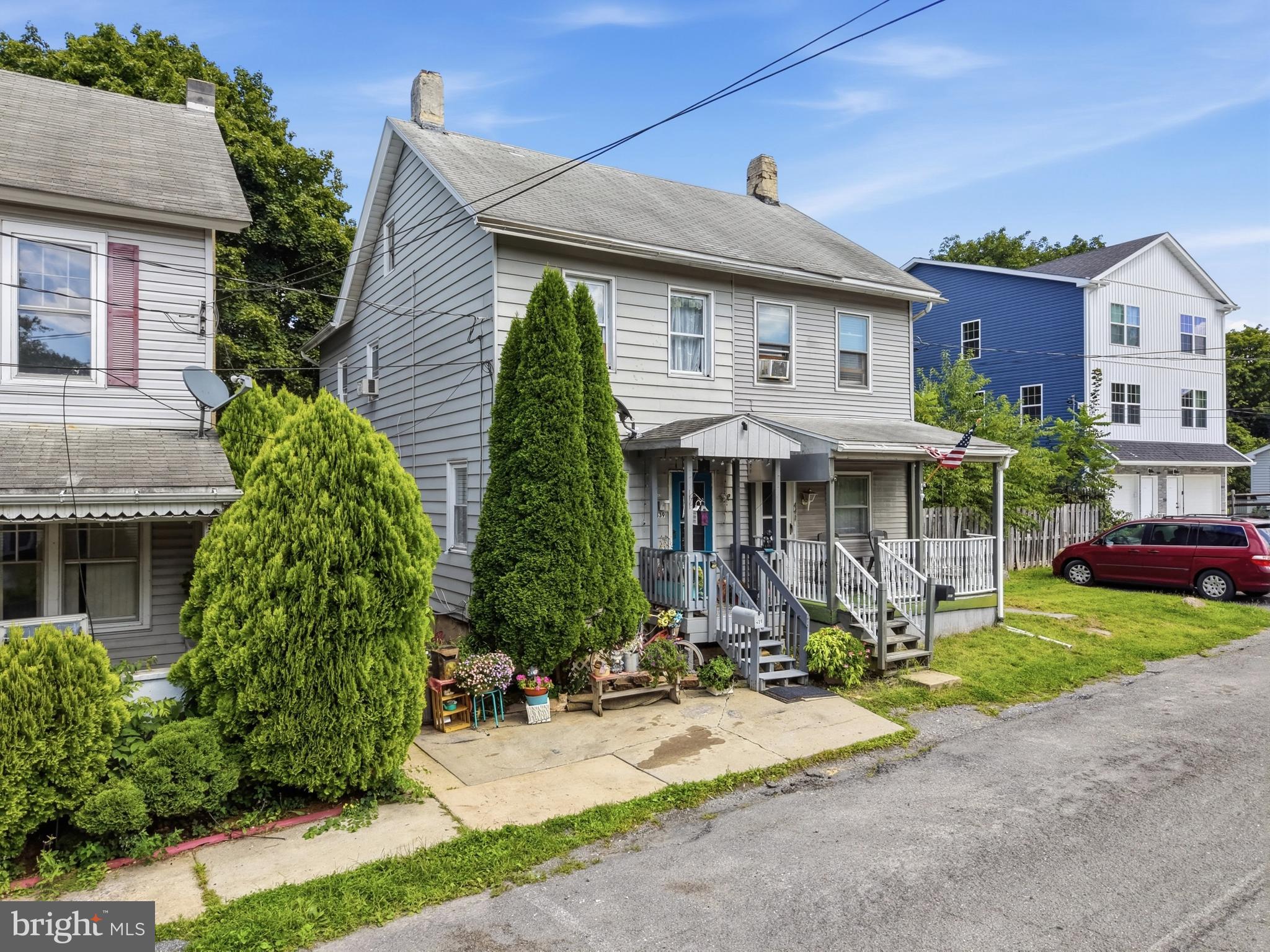 439 S WALNUT STREET