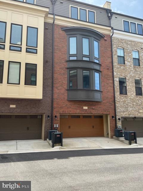 POTOMAC OVERLOOK - Residential