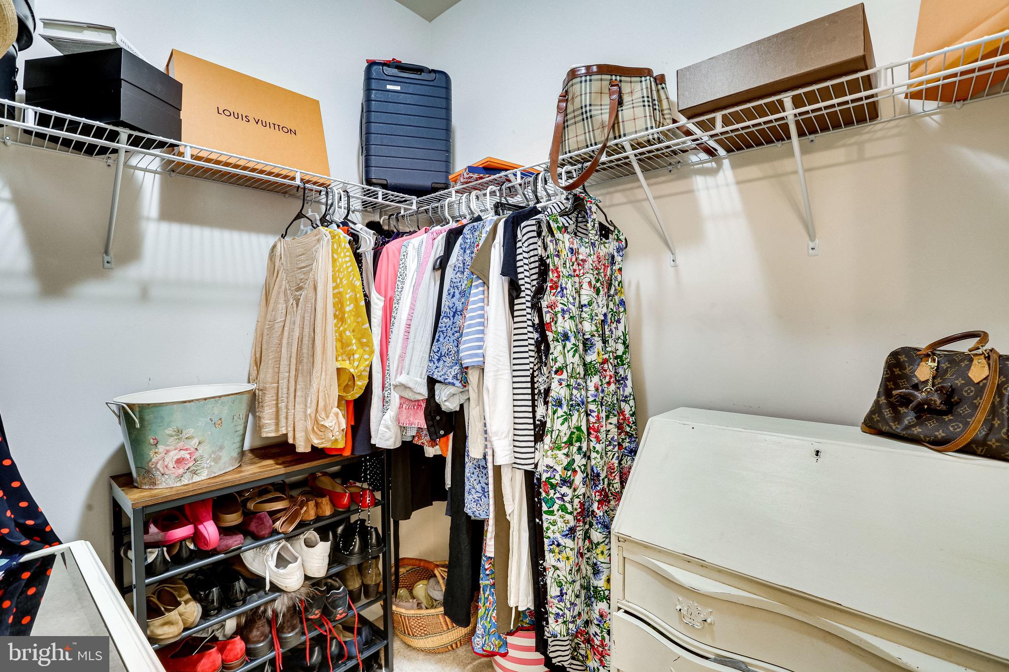 POTOMAC OVERLOOK - Residential