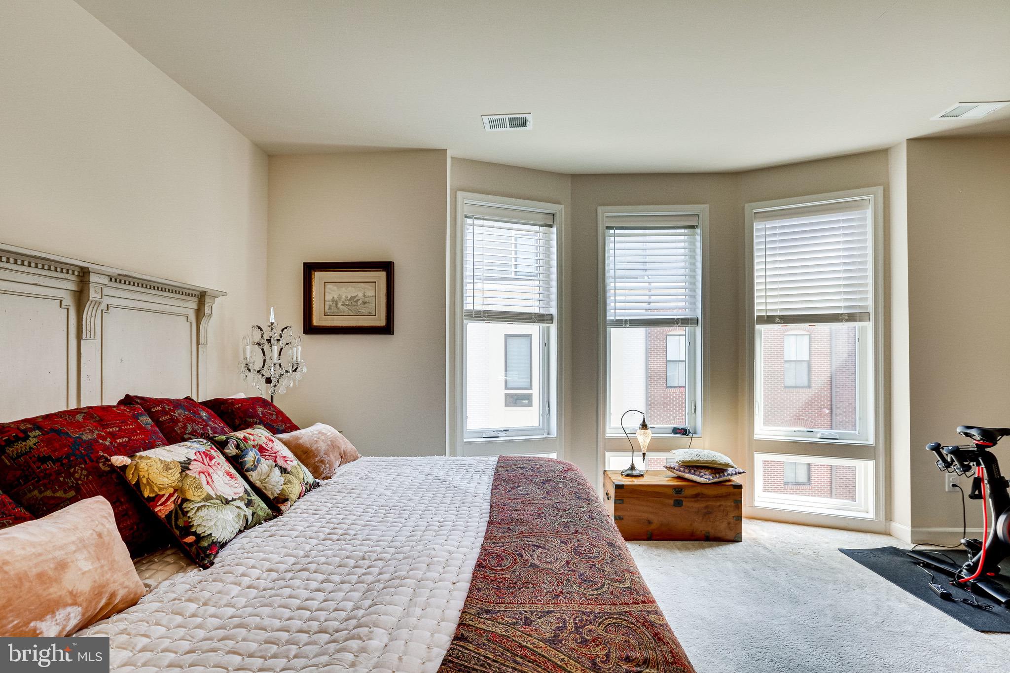 POTOMAC OVERLOOK - Residential