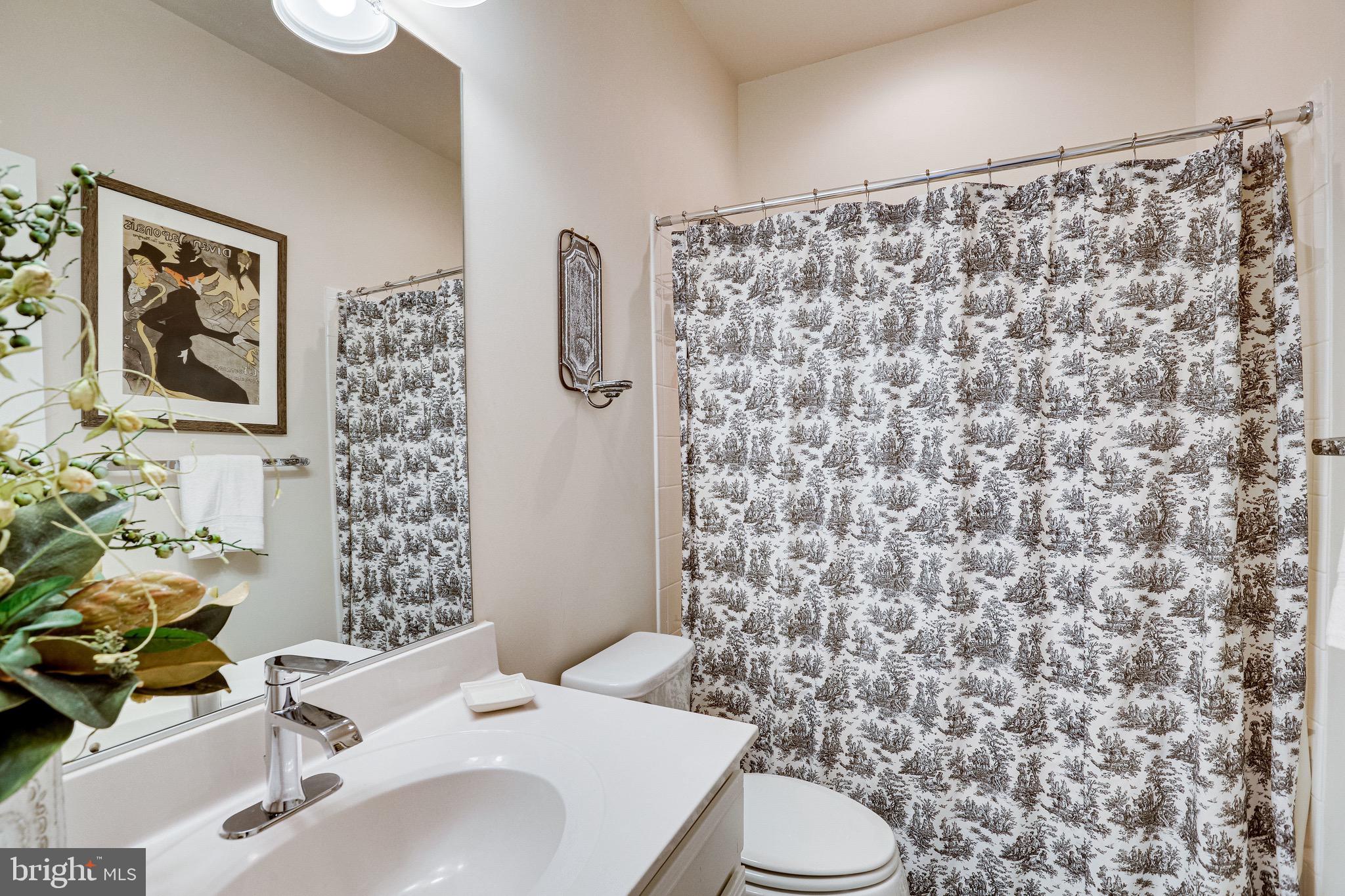 POTOMAC OVERLOOK - Residential