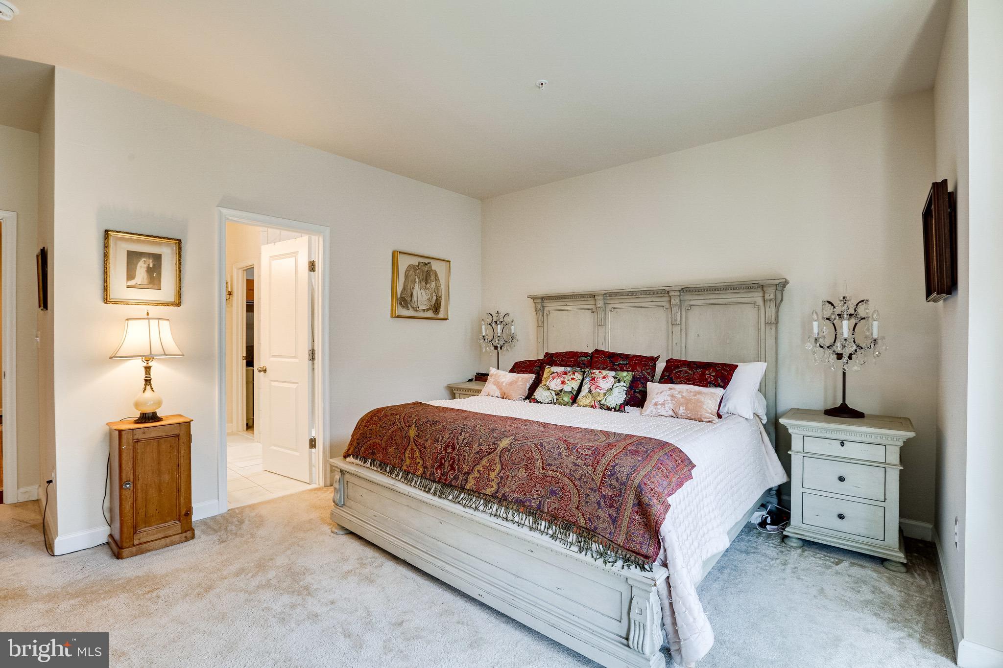 POTOMAC OVERLOOK - Residential