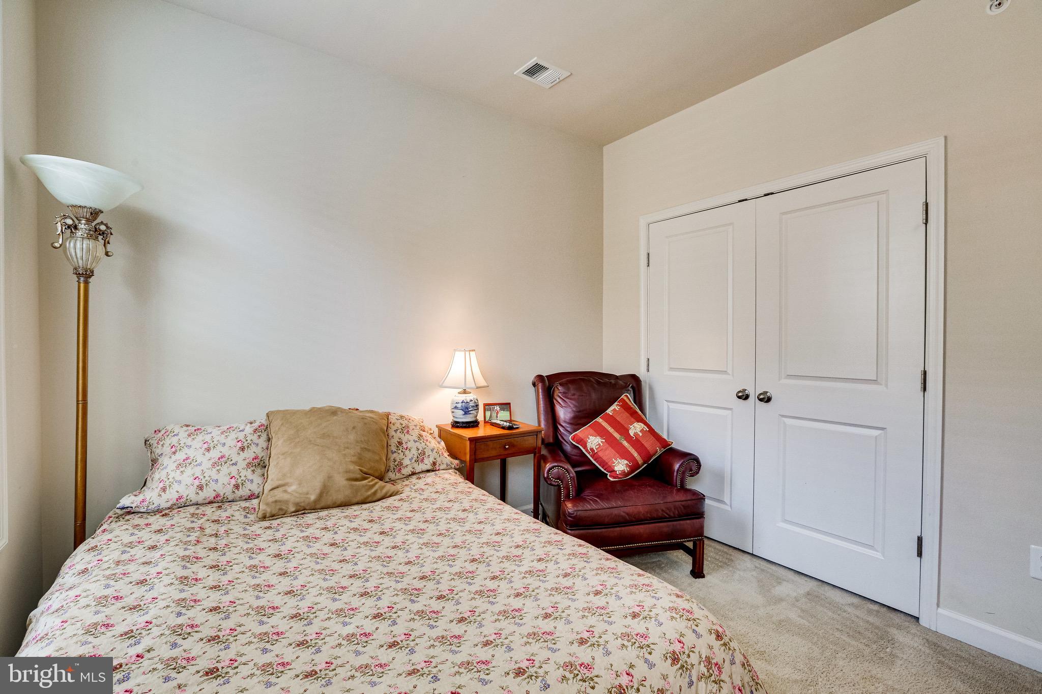 POTOMAC OVERLOOK - Residential