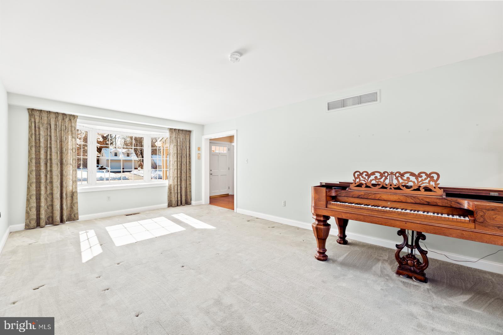 WOODRIDGE - Residential