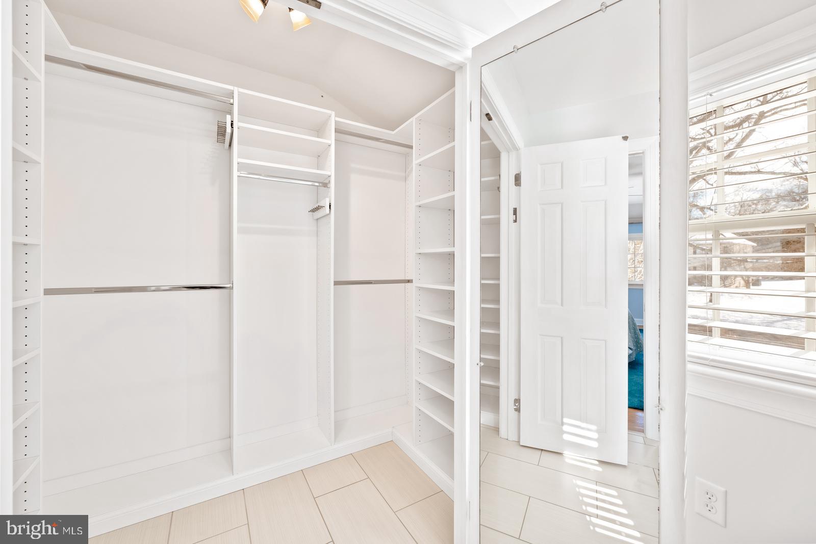 WOODRIDGE - Residential