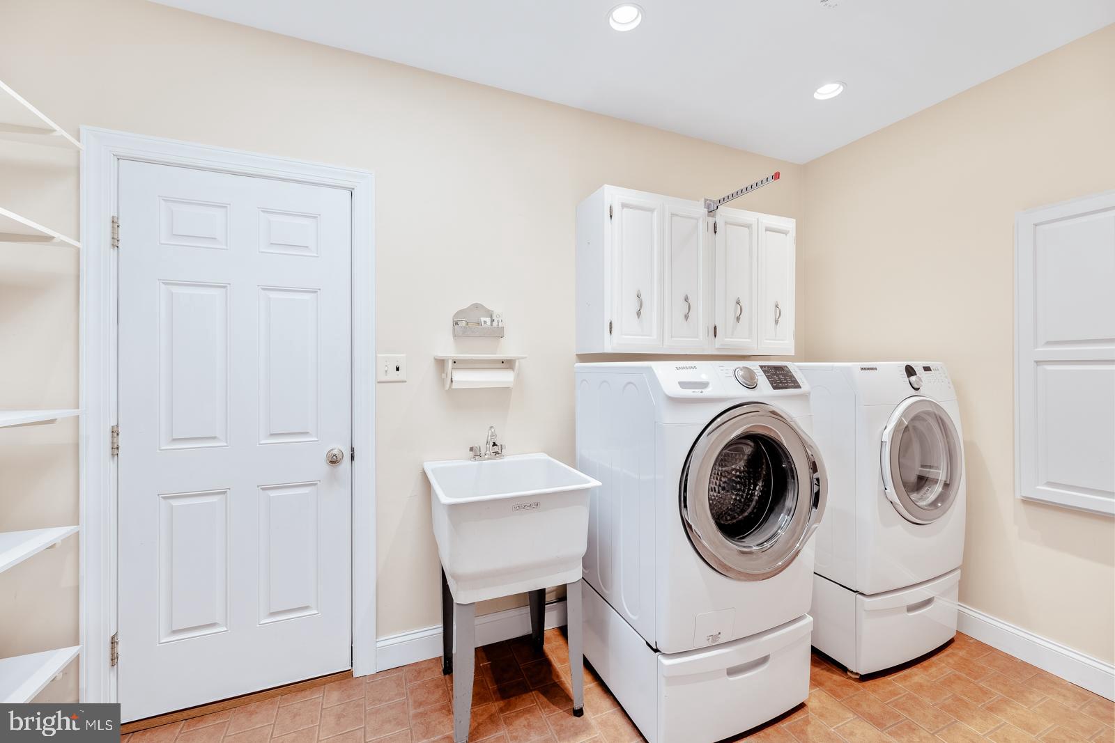 WOODRIDGE - Residential