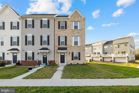 Photo of 19410 Paiute Terrace, LEESBURG, VA 20175 (MLS # VALO2120016)