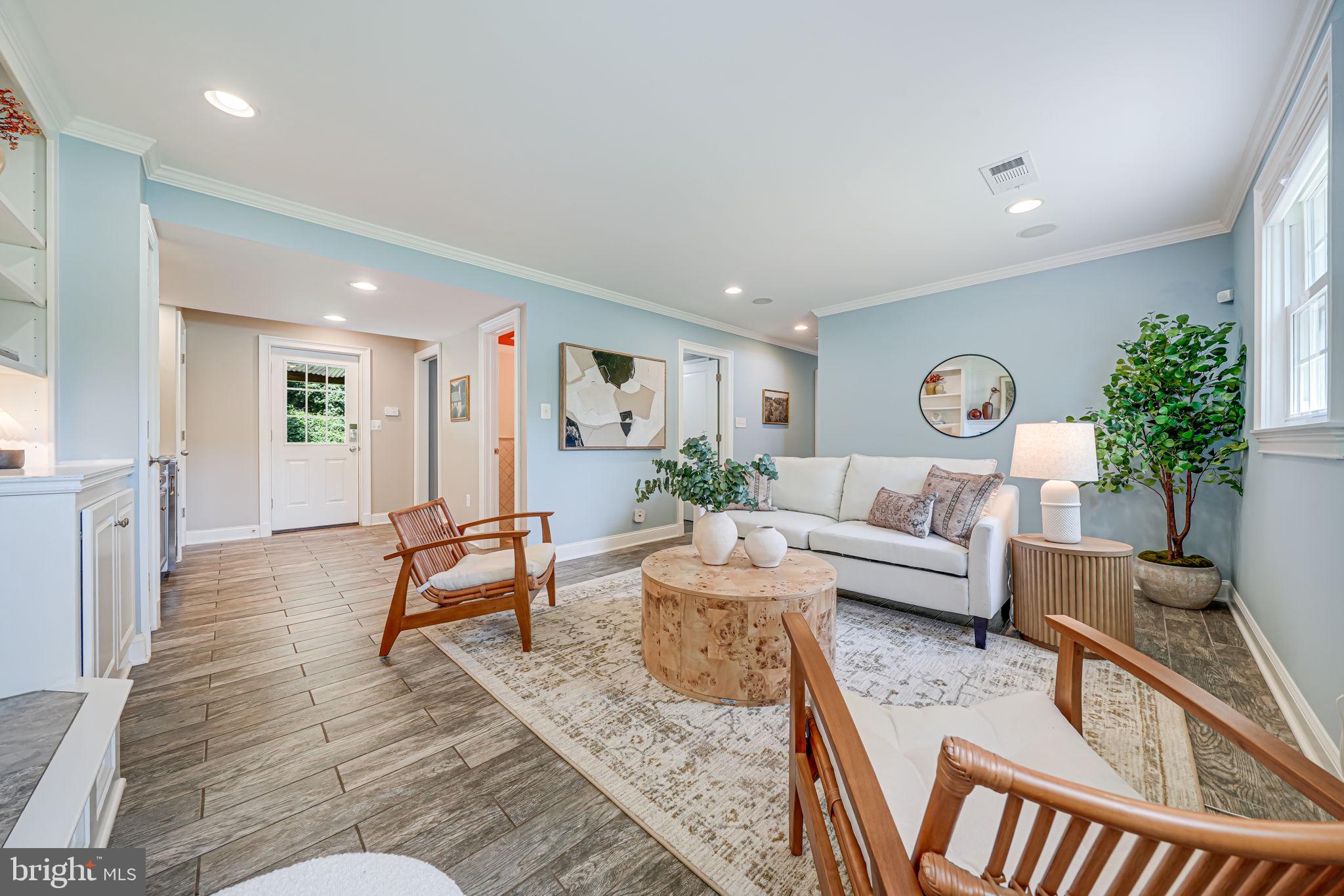 FOXHALL - Residential