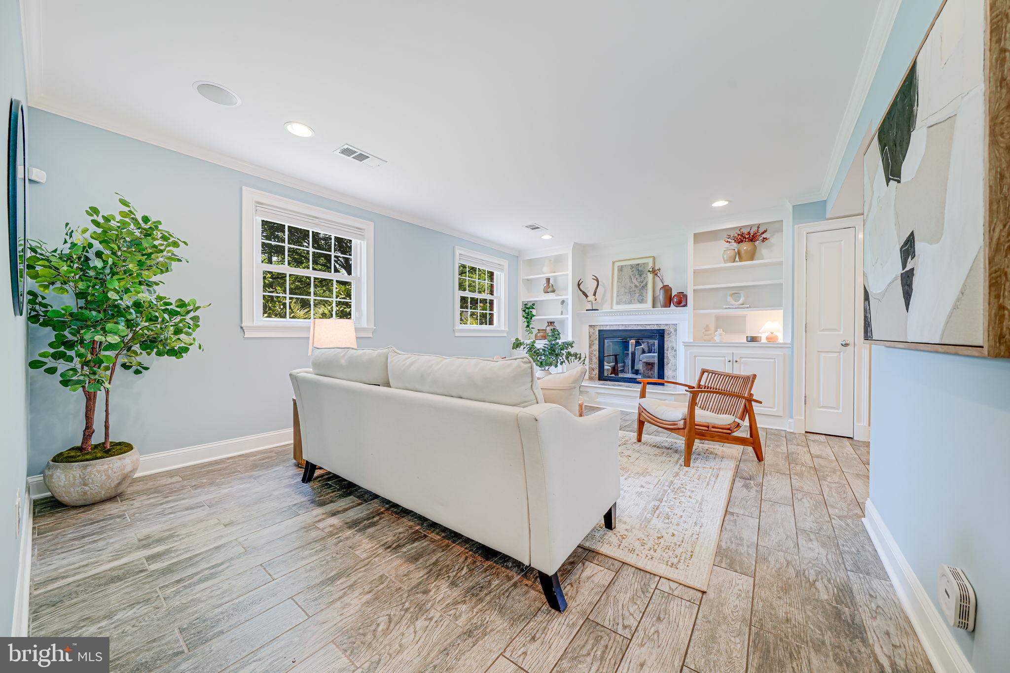 FOXHALL - Residential