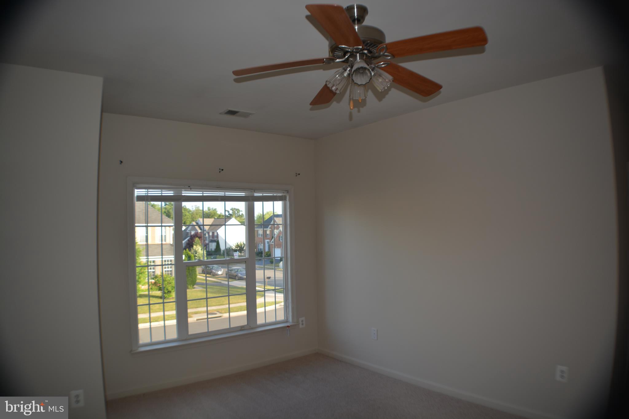 BROAD RUN OAKS - Residential Lease