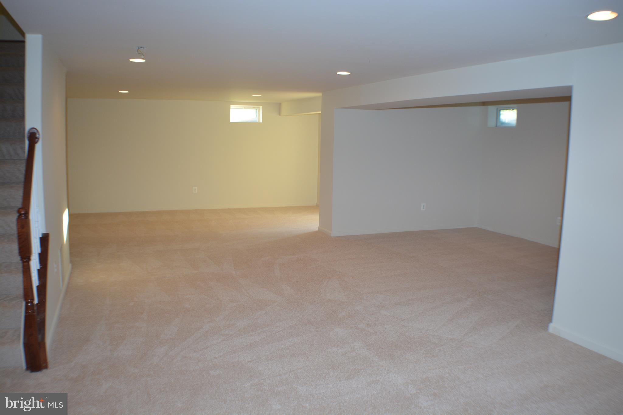 BROAD RUN OAKS - Residential Lease