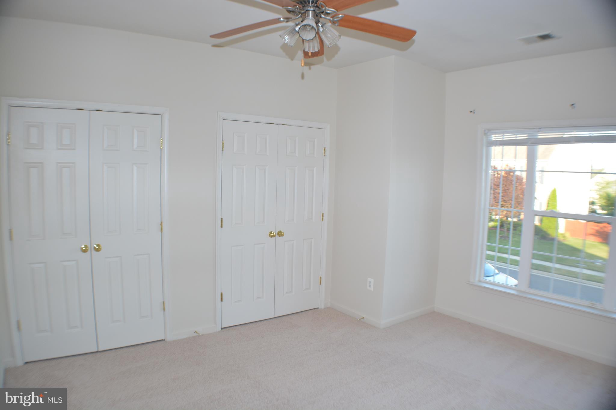 BROAD RUN OAKS - Residential Lease