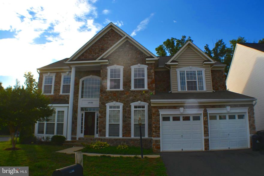 Stunning home w/ hardwood floors & fresh paint, conveniently located in most sought after Broad Run Oaks. Home has wonderful open floor plan and features 5 bedrooms, 4-1/2 Baths, Gourmet Kitchen, Family Rm w/Gas FPL, Main LVL Office, Gleaming Hardwood, 2 Story Foyer, Luxurious Master Suite w/Sitting Rm & fireplace, and huge finished basement. Spacious, sun filled, beautifully maintained home.