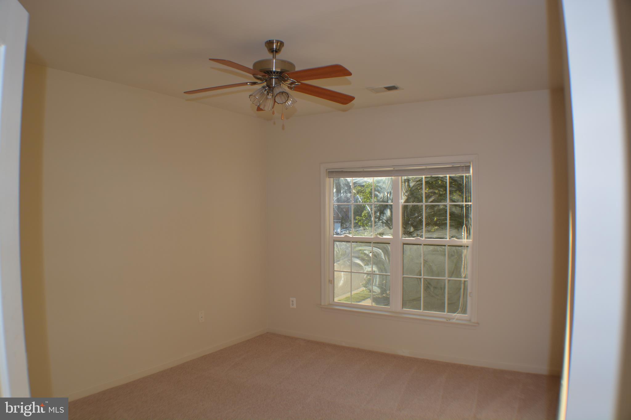 BROAD RUN OAKS - Residential Lease