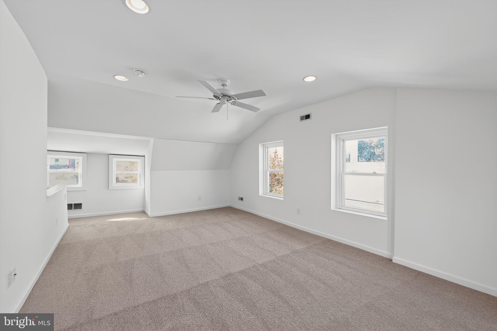 NOB HILL - Residential