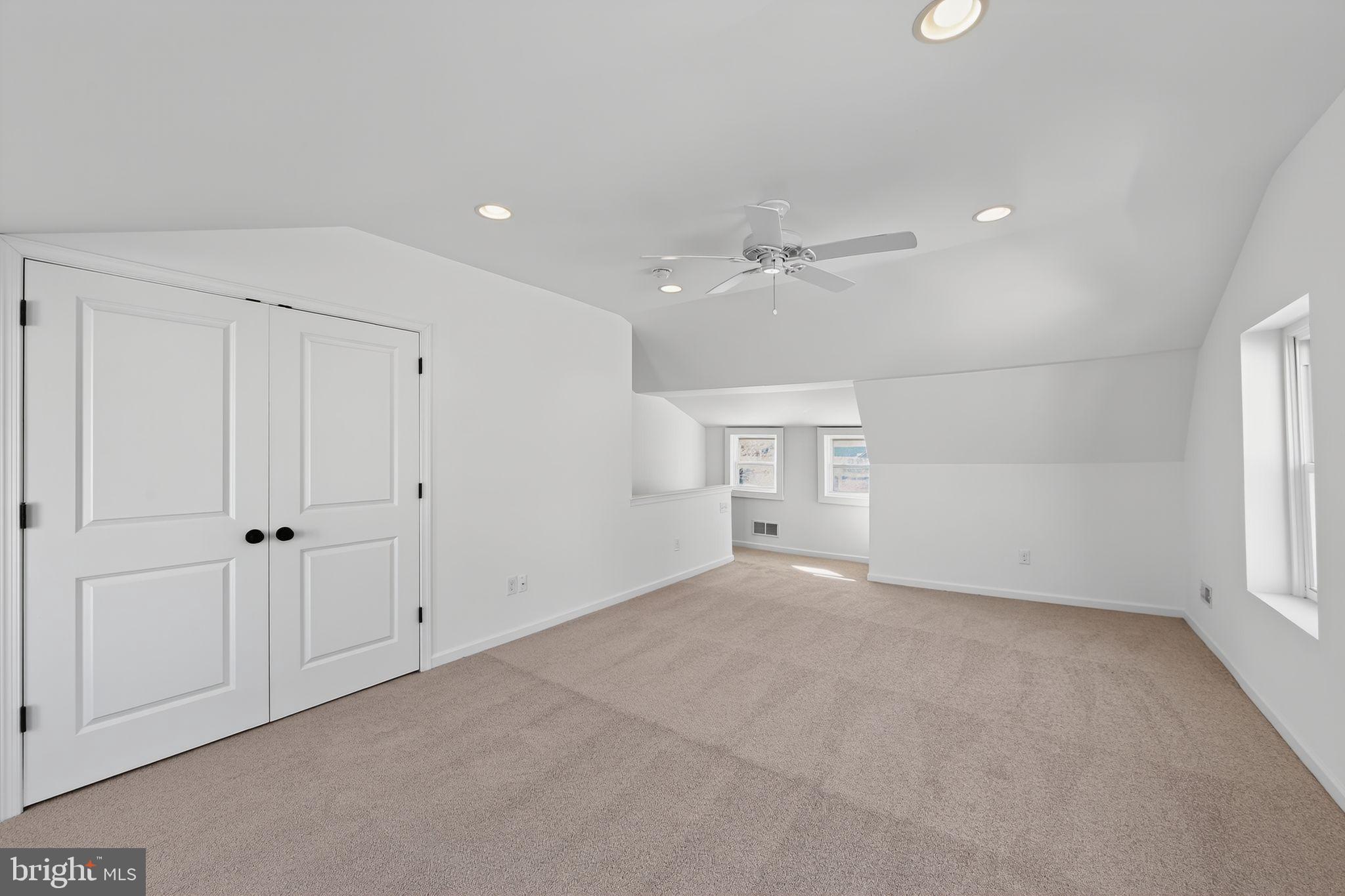 NOB HILL - Residential