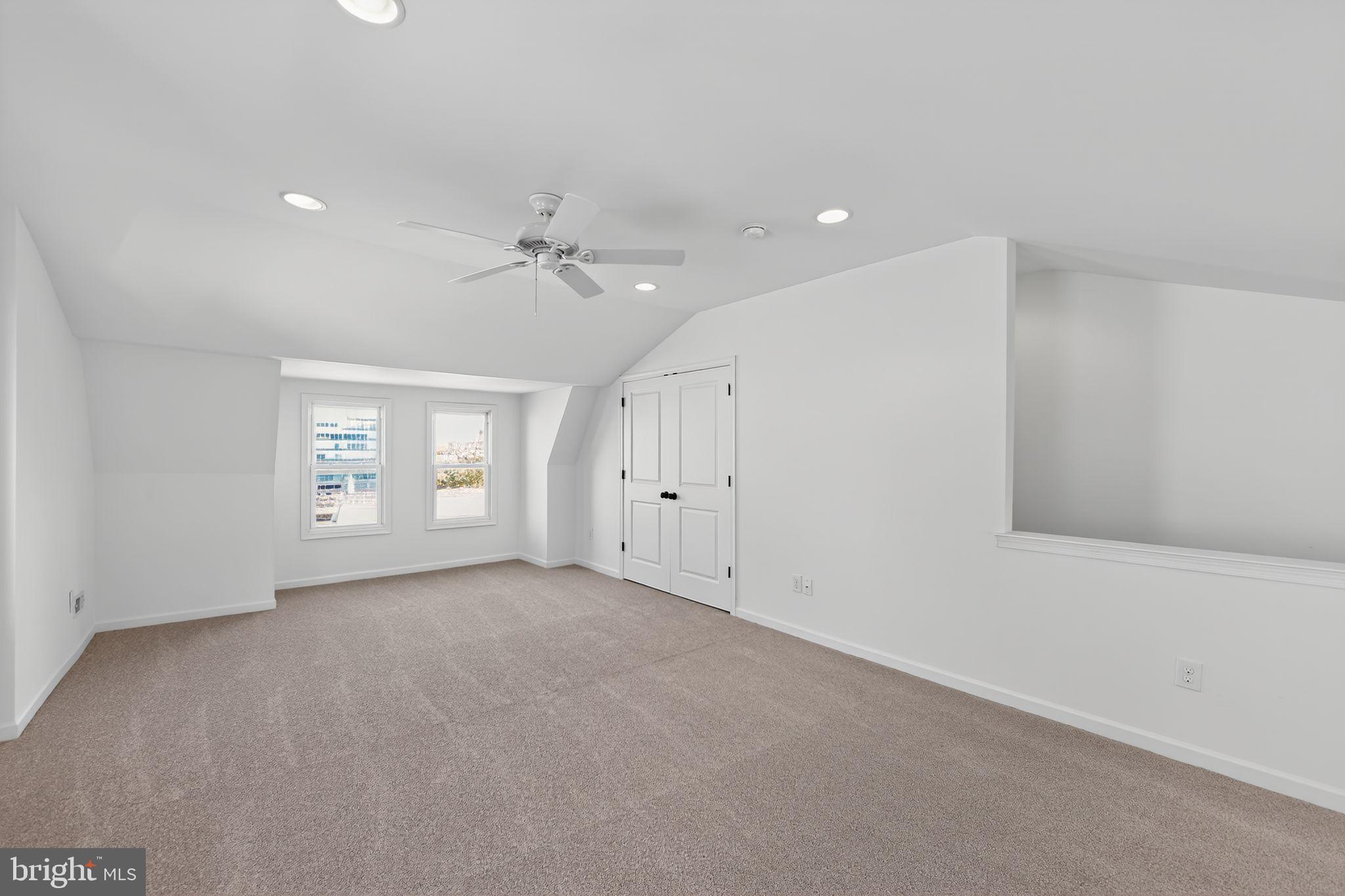 NOB HILL - Residential