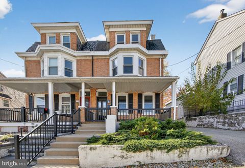 17 MERION AVENUE CONSHOHOCKEN PA 19428