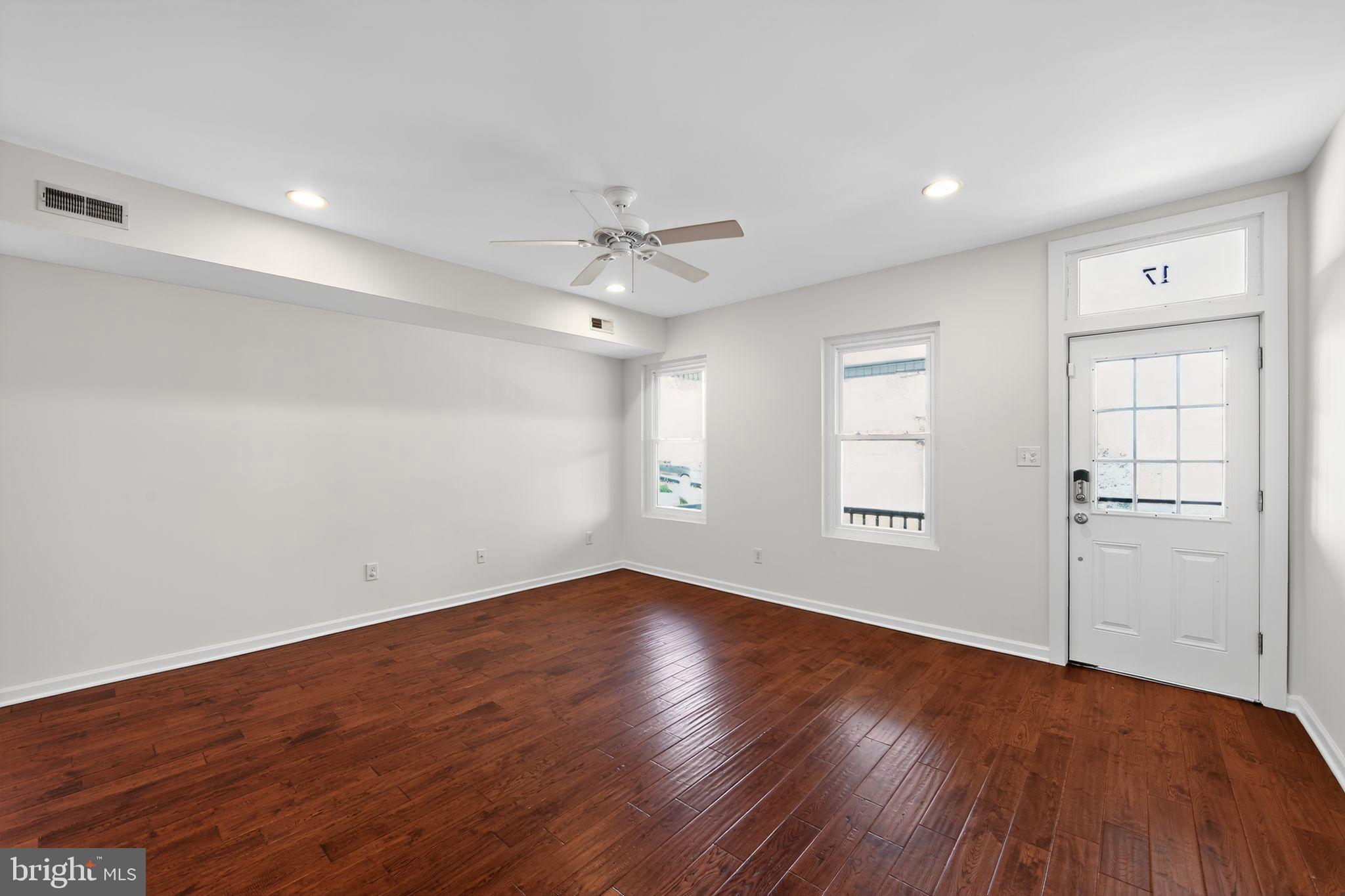 NOB HILL - Residential