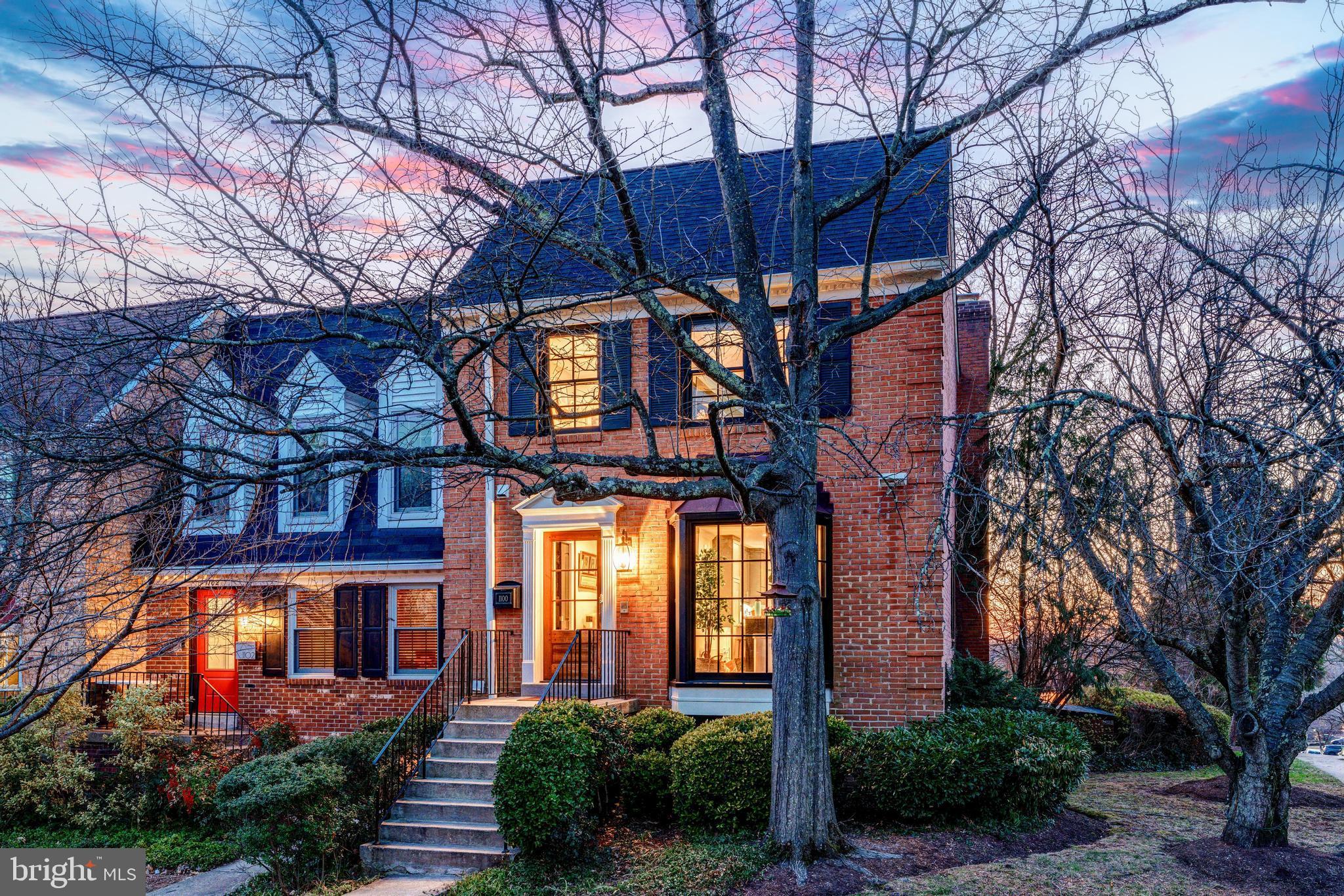 KINGS MANOR TOWNE HOUSES - Residential