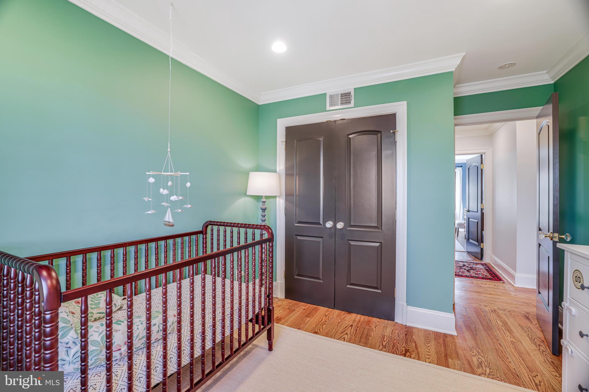 KINGS MANOR TOWNE HOUSES - Residential