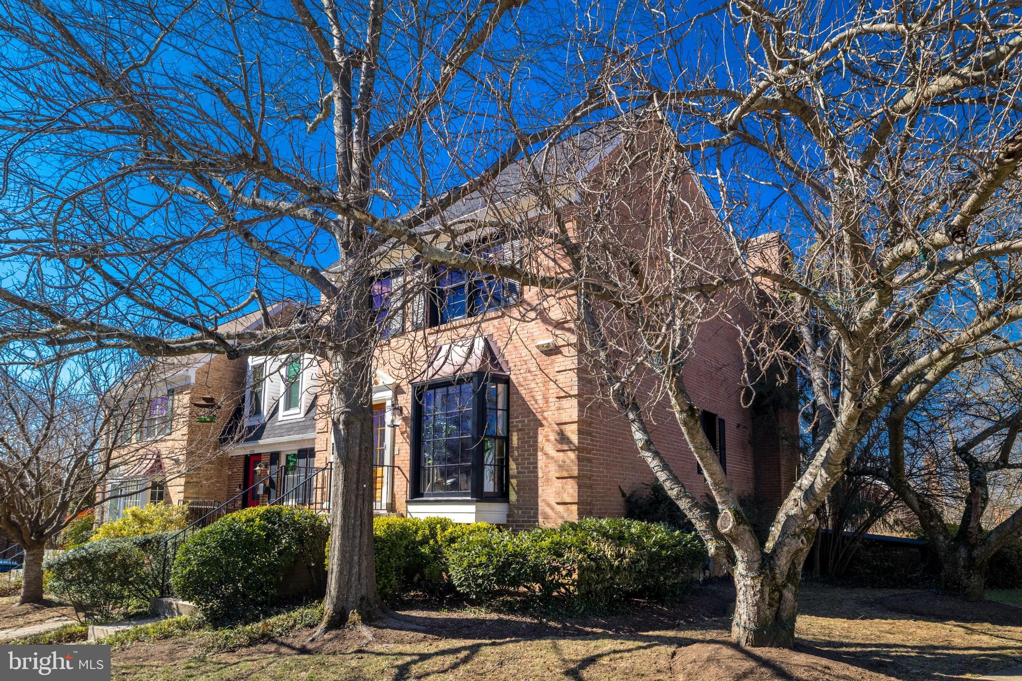 KINGS MANOR TOWNE HOUSES - Residential