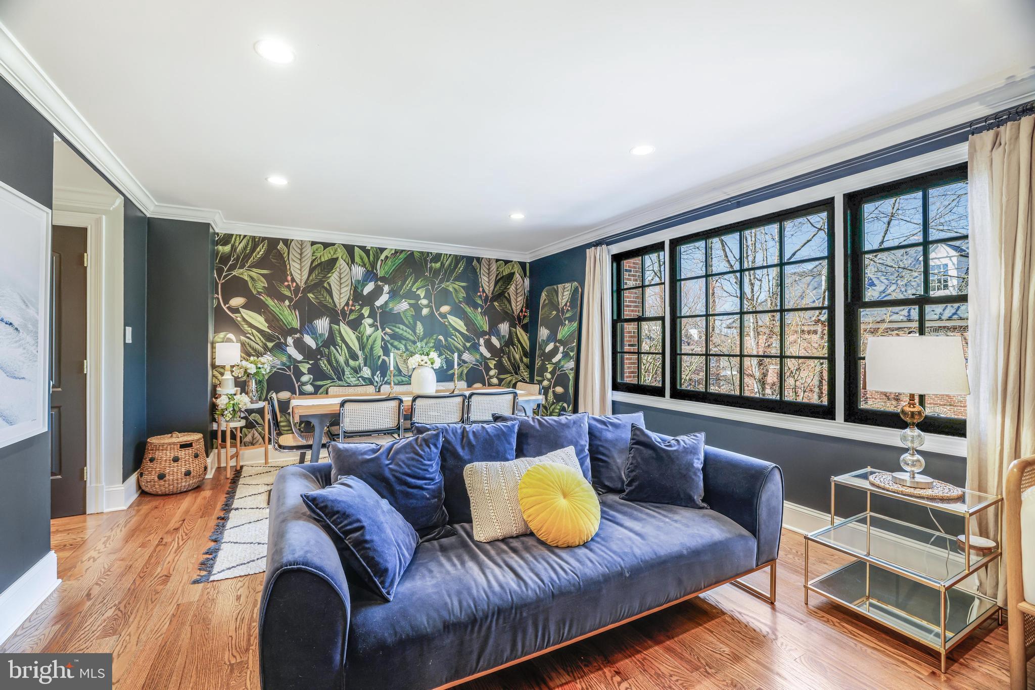 KINGS MANOR TOWNE HOUSES - Residential