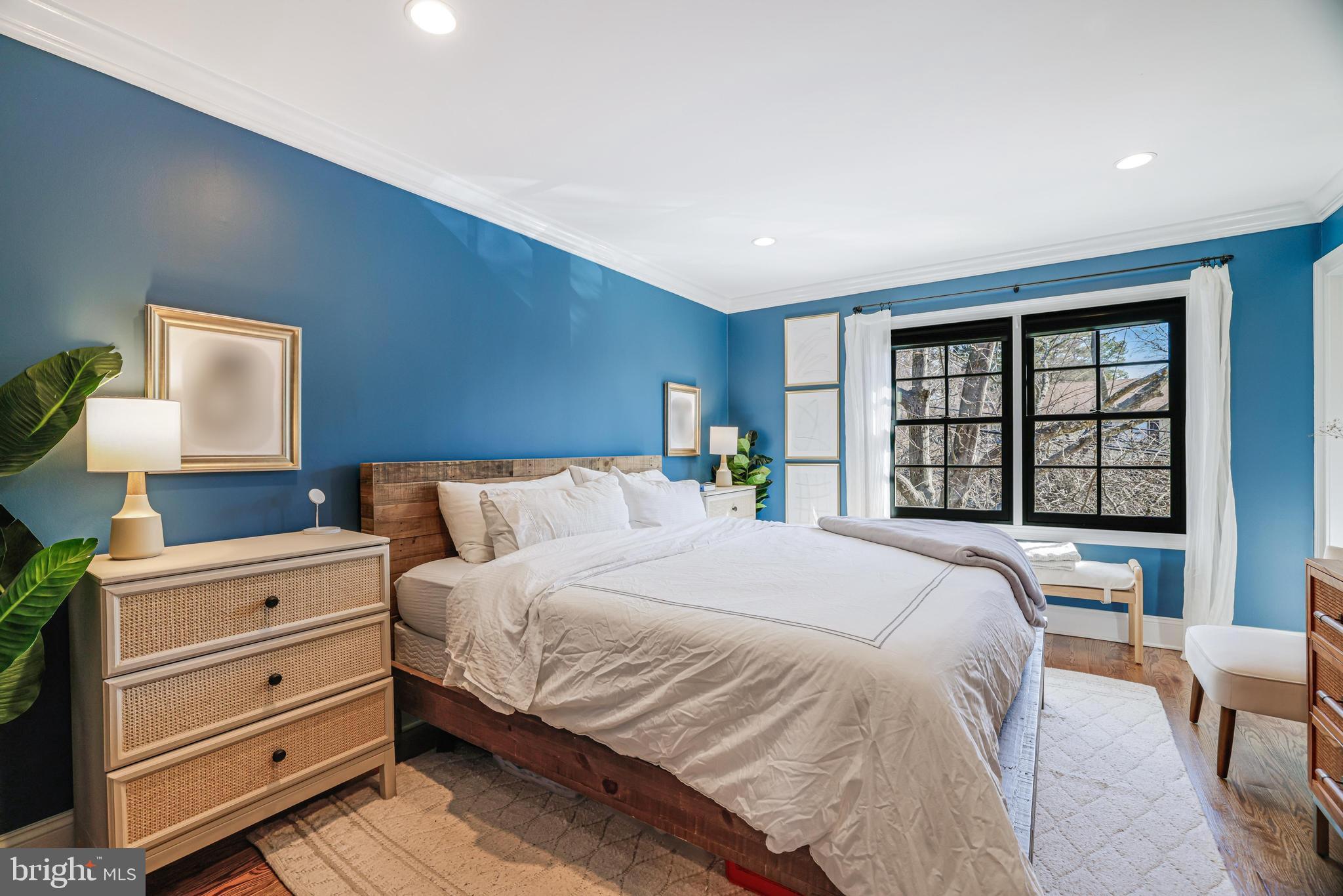 KINGS MANOR TOWNE HOUSES - Residential