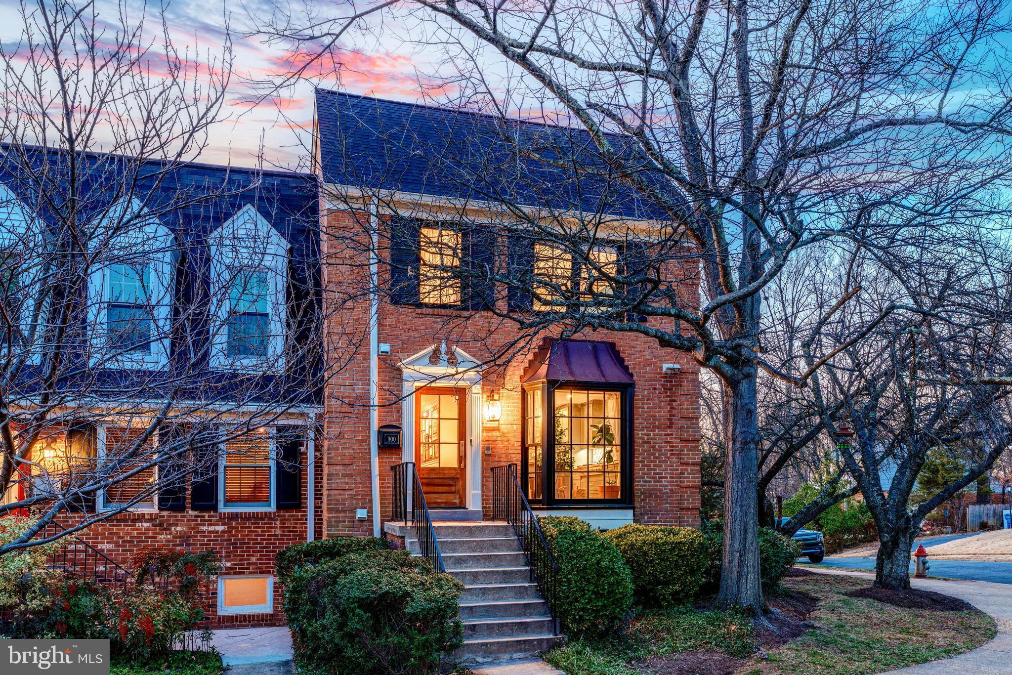 KINGS MANOR TOWNE HOUSES - Residential