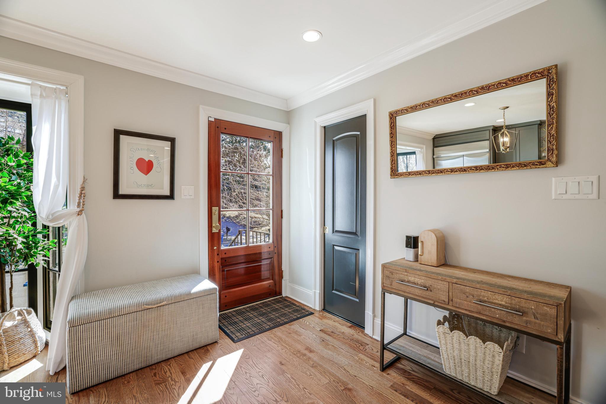 KINGS MANOR TOWNE HOUSES - Residential