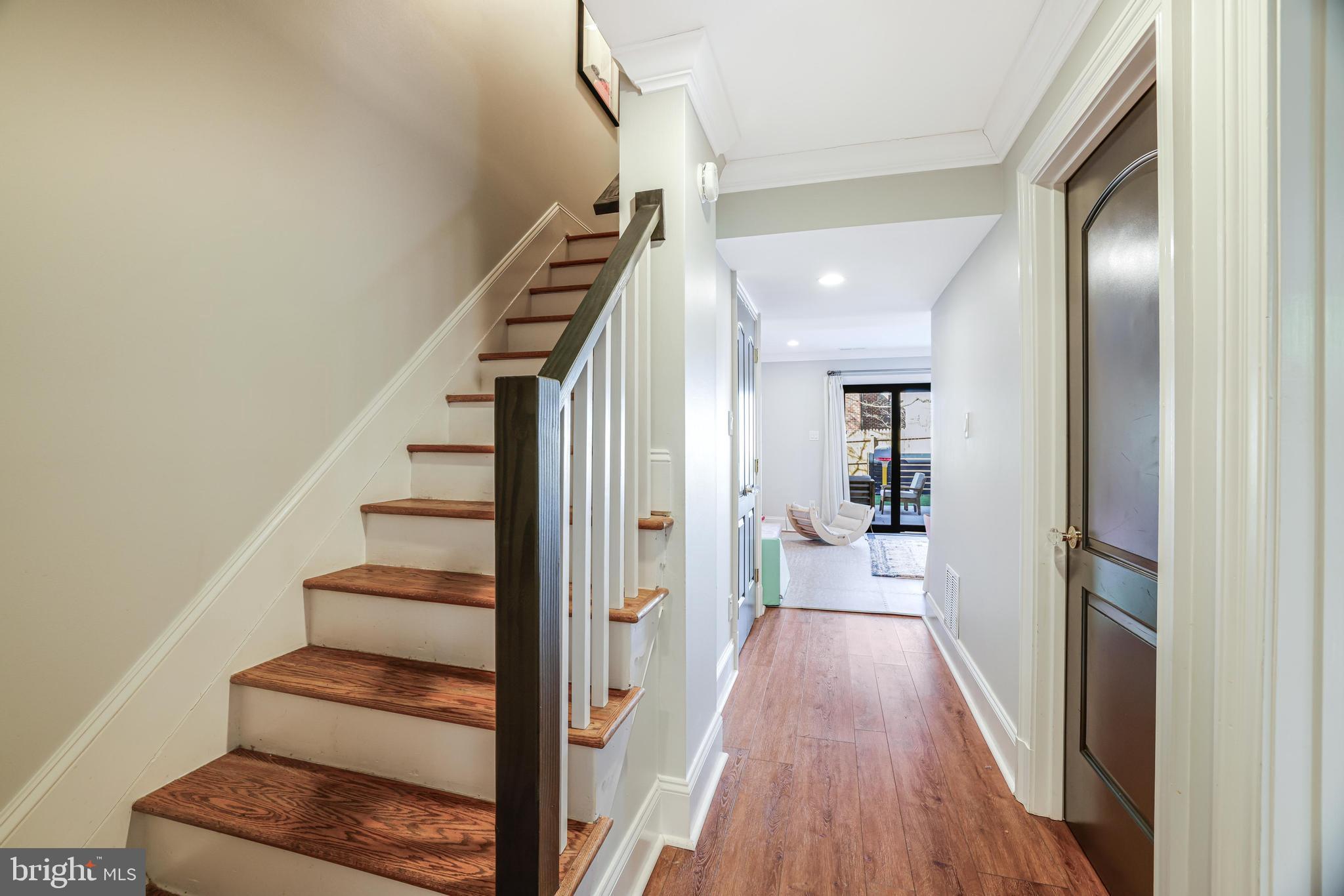 KINGS MANOR TOWNE HOUSES - Residential