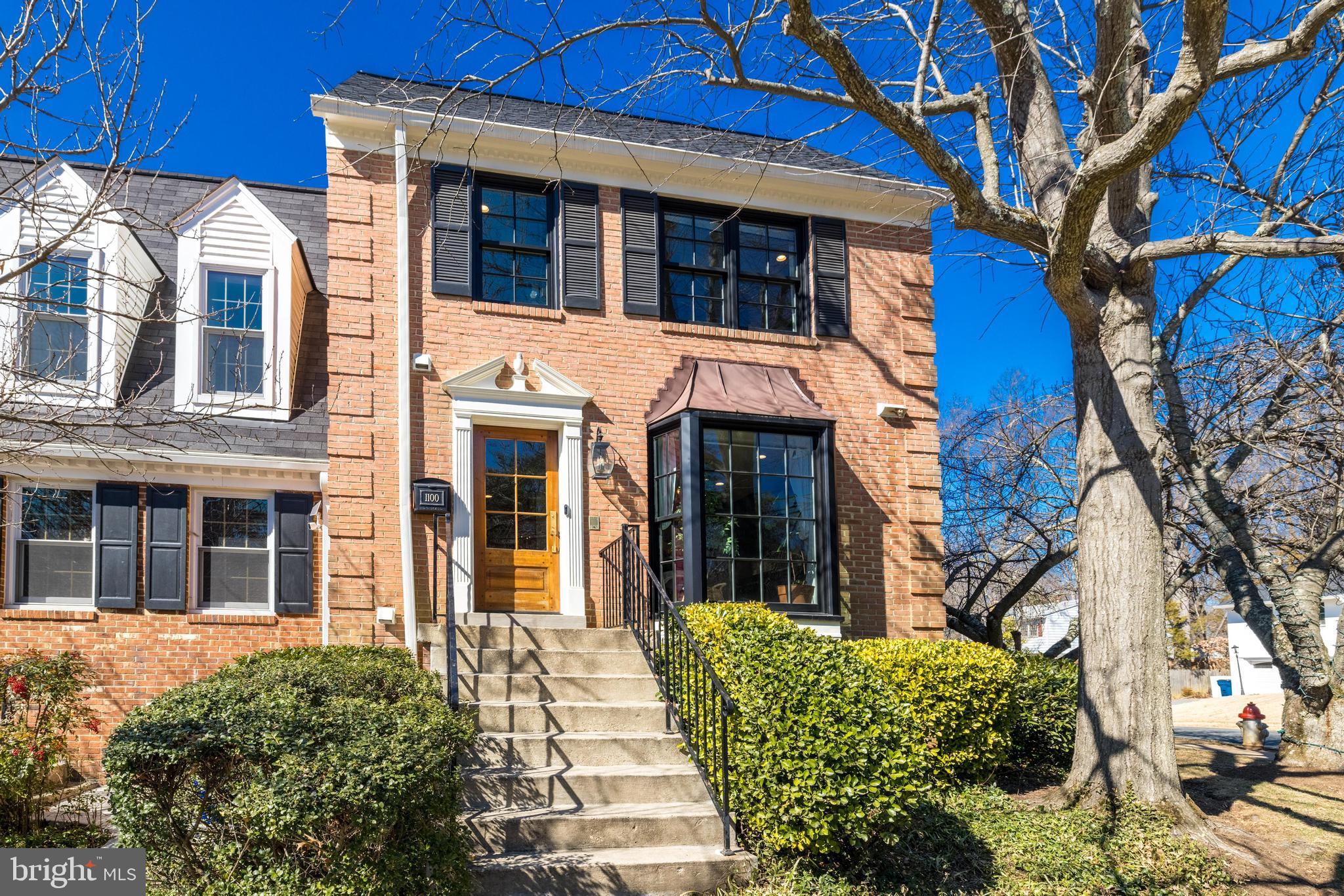 KINGS MANOR TOWNE HOUSES - Residential