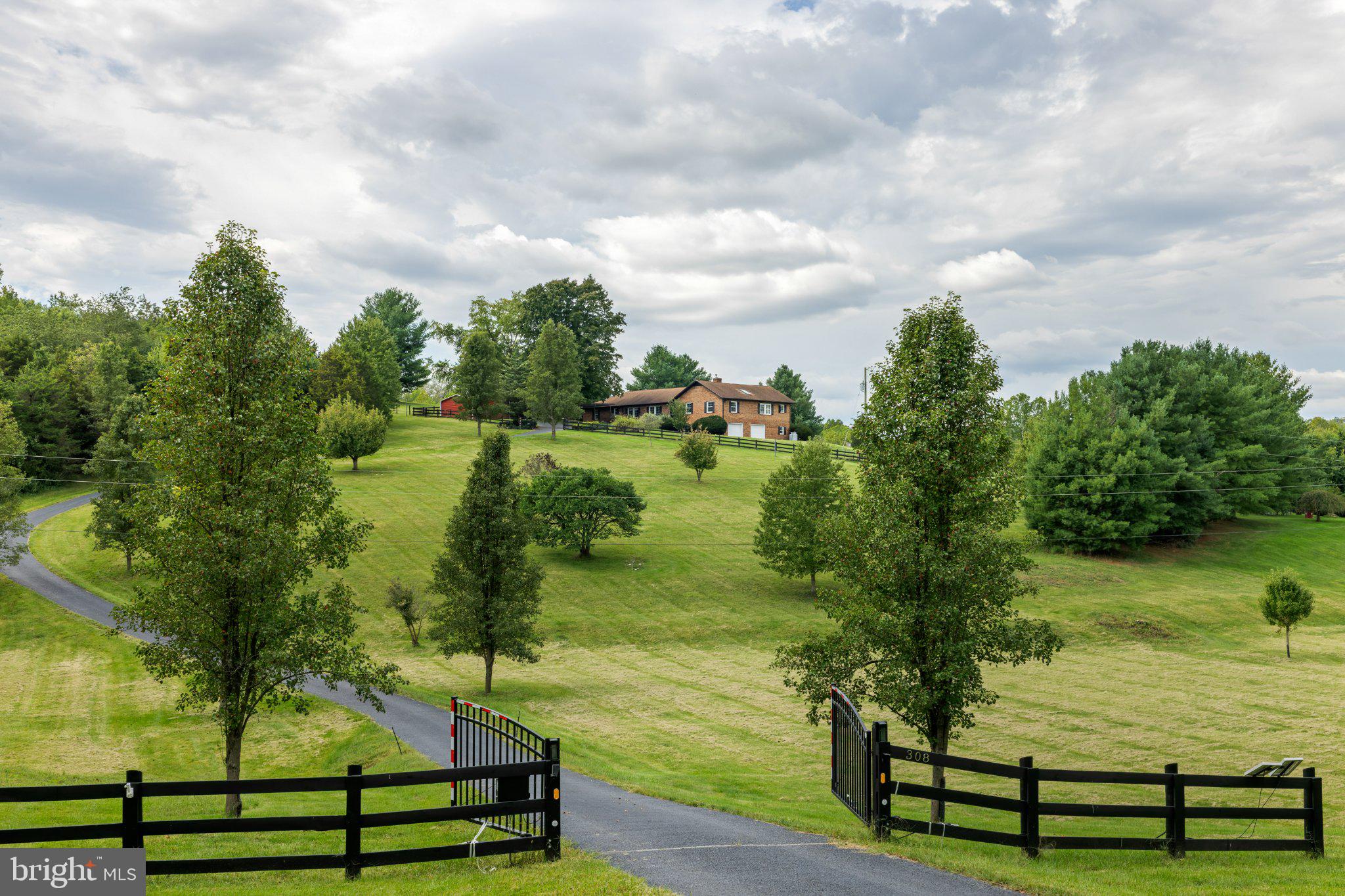 308 STONEWALL ROAD