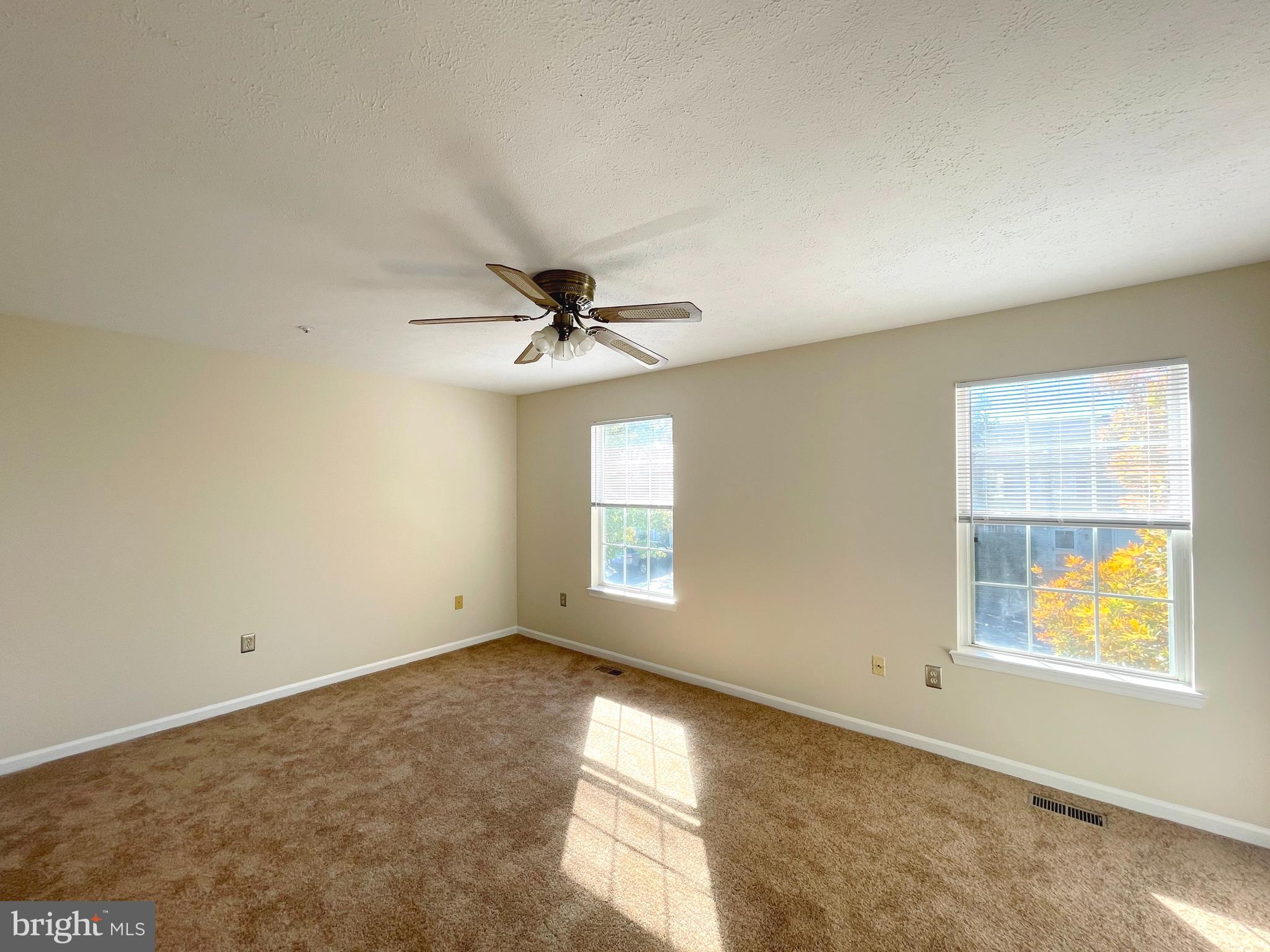 LAUREL GLEN - Residential Lease