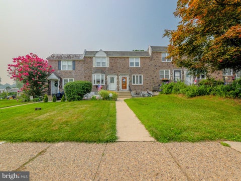 Townhouse For Sale - 5360 Delmar Road<br/> CLIFTON HEIGHTS, PA 19018
