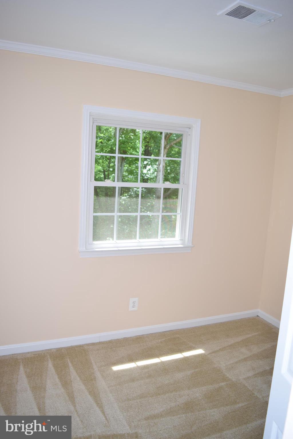 LONDON TOWNE - Residential